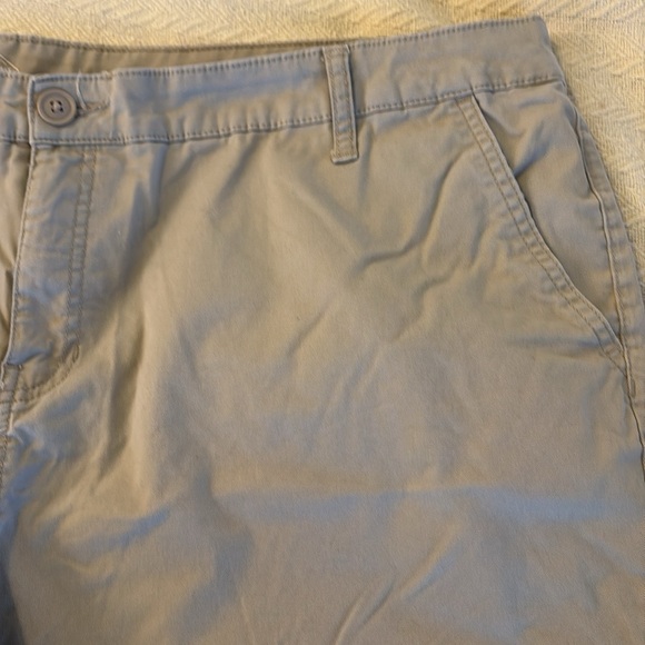 St. John’s Bay size 22W khaki shorts EUC - Picture 2 of 6